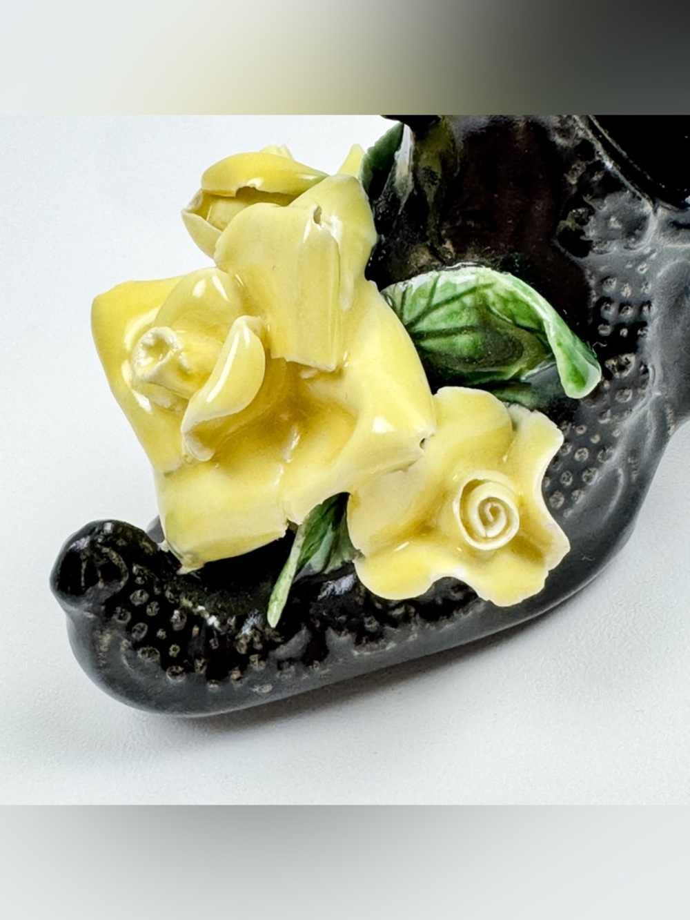 Vintage Ceramic Black High Heel Shoe Figurine Planter Yellow Rose 6” - Picture 4 of 13